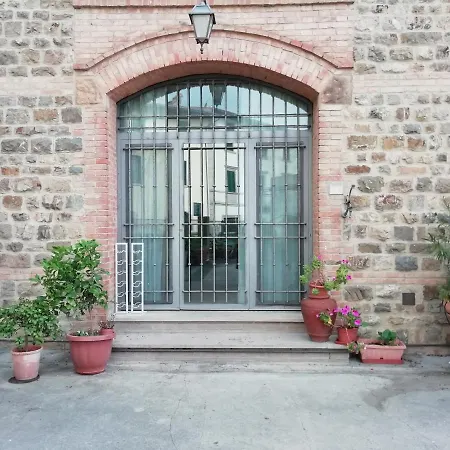 Hospitalera Di Gambassi Bed & Breakfast